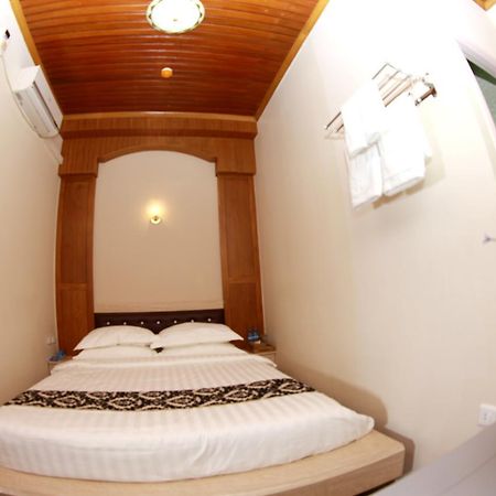 Sule Sapphire Inn Yangon Luaran gambar