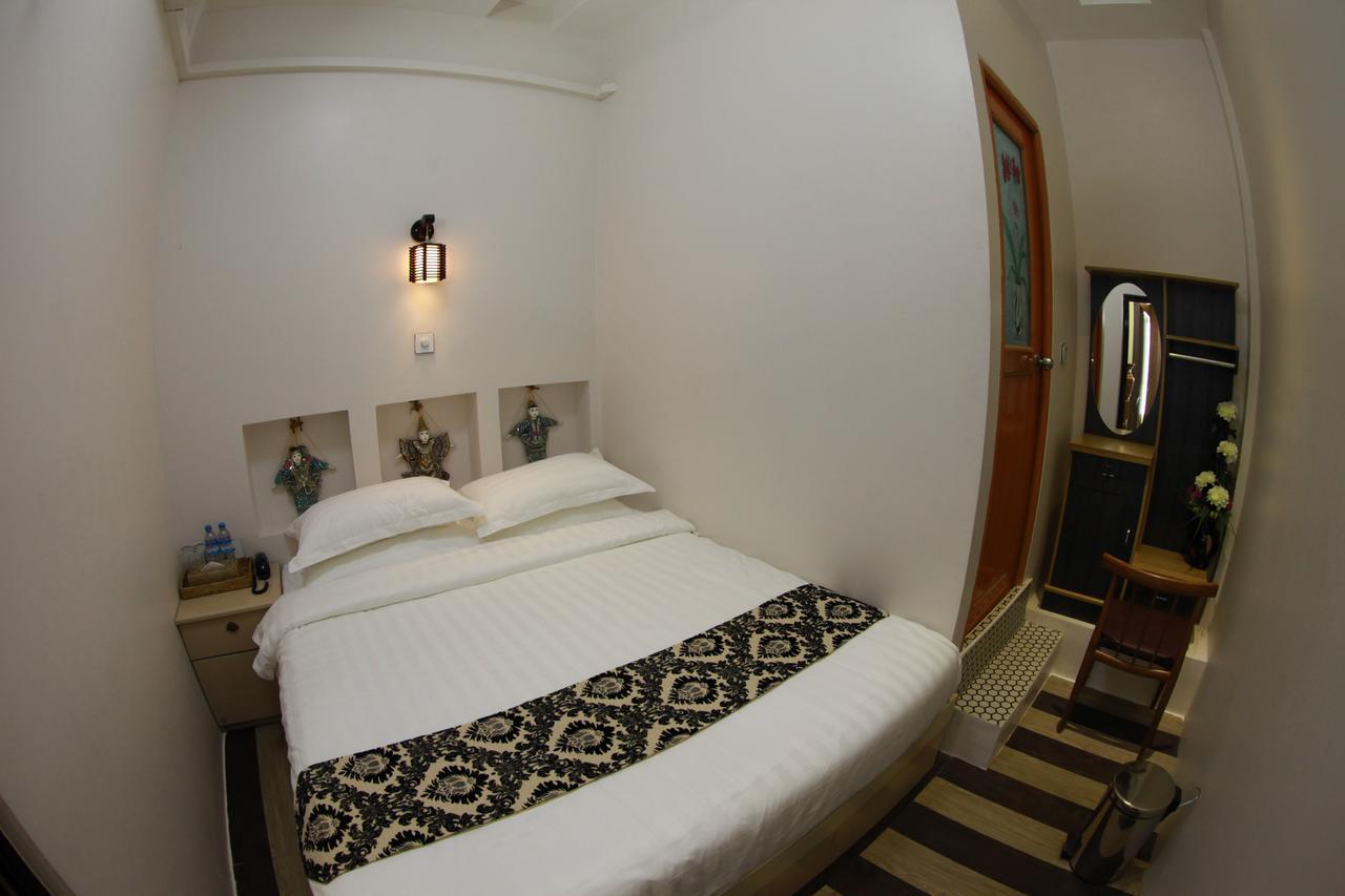 Sule Sapphire Inn Yangon Luaran gambar