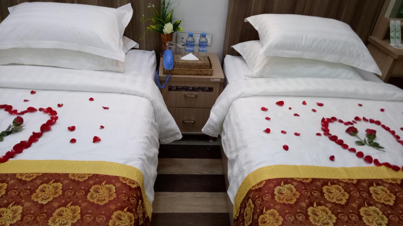 Sule Sapphire Inn Yangon Luaran gambar