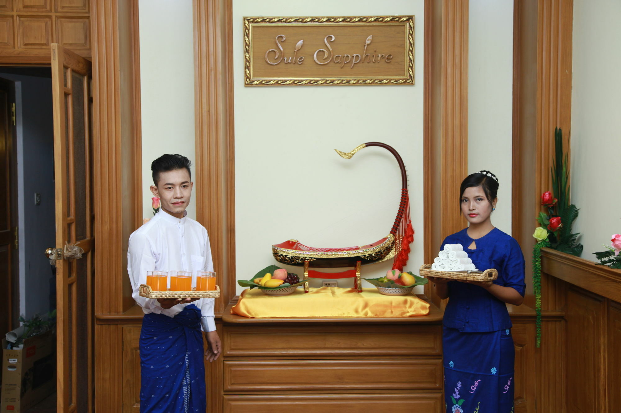 Sule Sapphire Inn Yangon Luaran gambar
