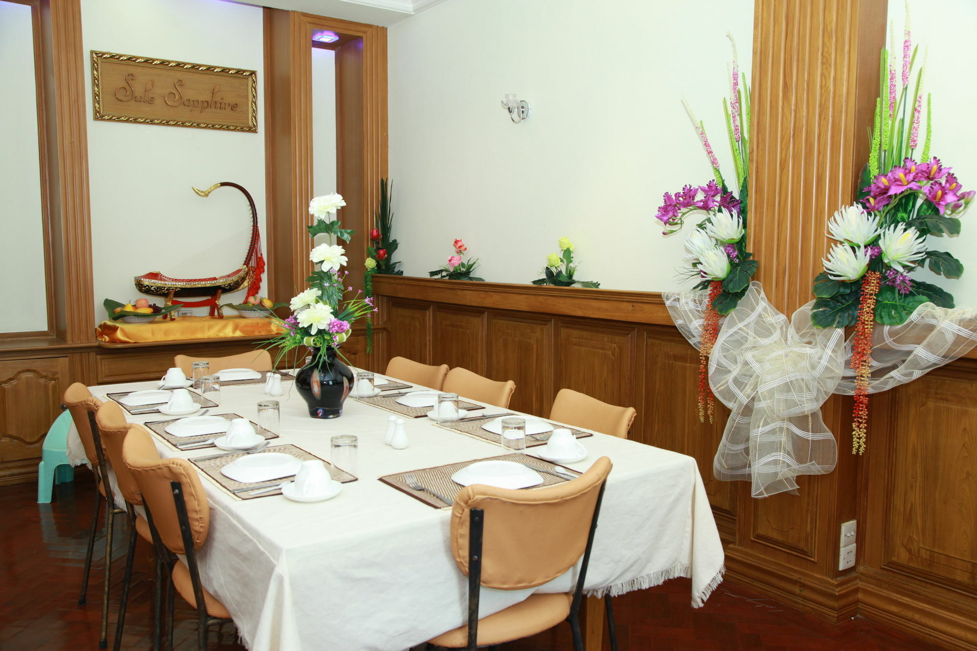Sule Sapphire Inn Yangon Luaran gambar