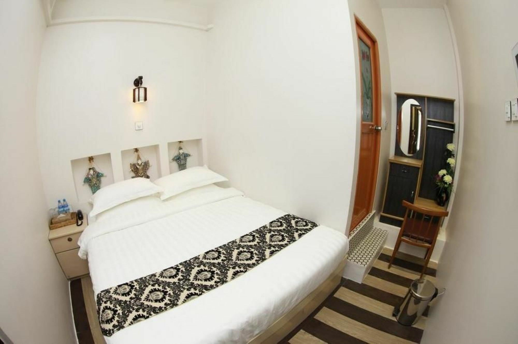 Sule Sapphire Inn Yangon Luaran gambar